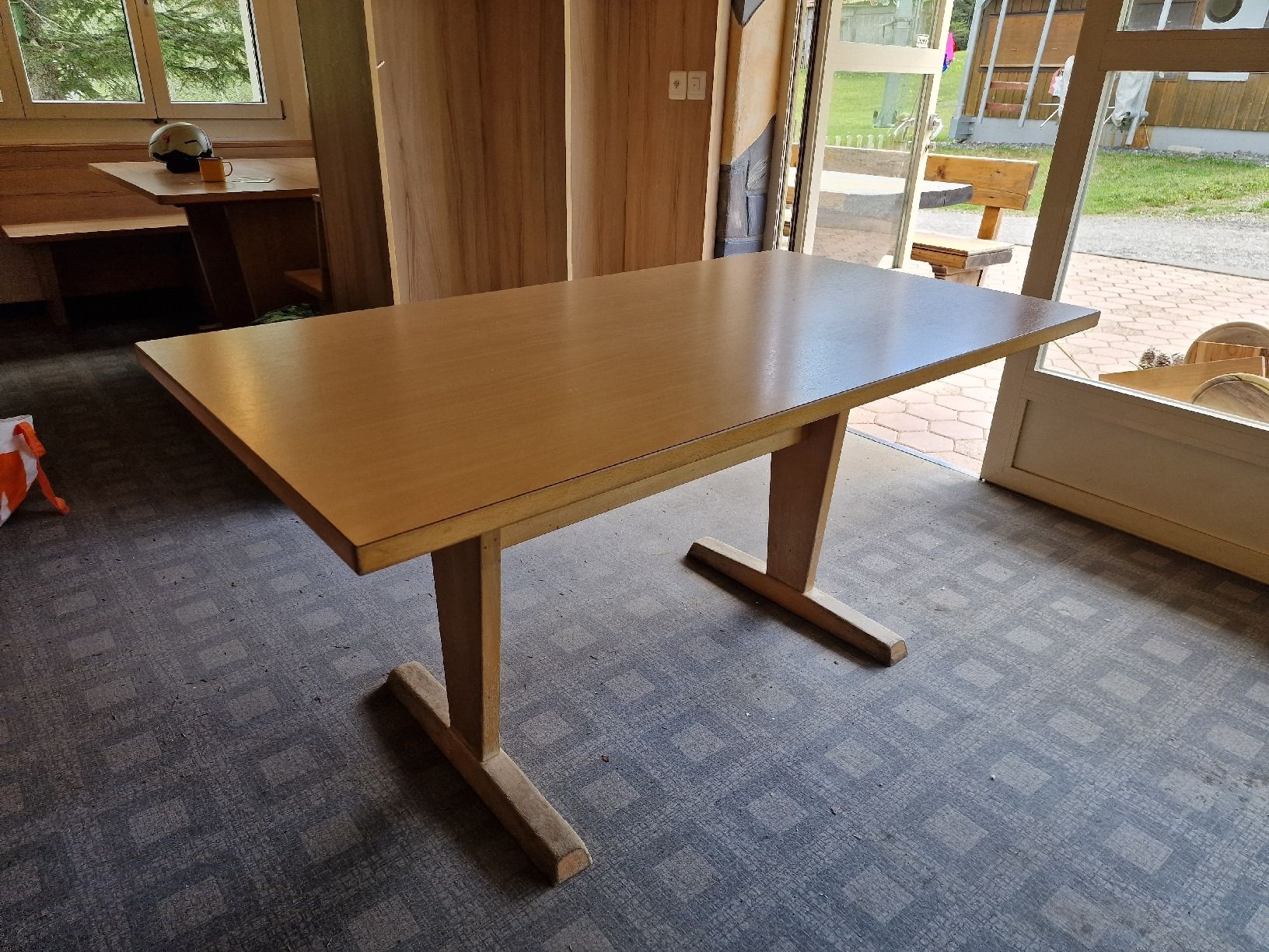 Tables: 2 robuste Holz-Arbeitstische / Dinertische – D'occasion à Rothenthurm par dpm182 2