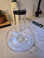 Beautiful glass decanter, perfect for summer wines! 