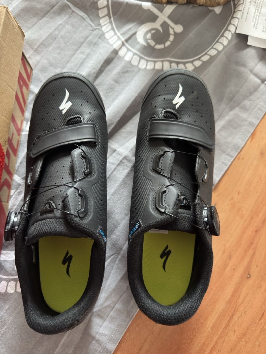 Herrenschuhe: Specialized Recon 2.0 Schuhe schwarz Grösse 40 EU – Gebraucht aus Luterbach von caduff68 1