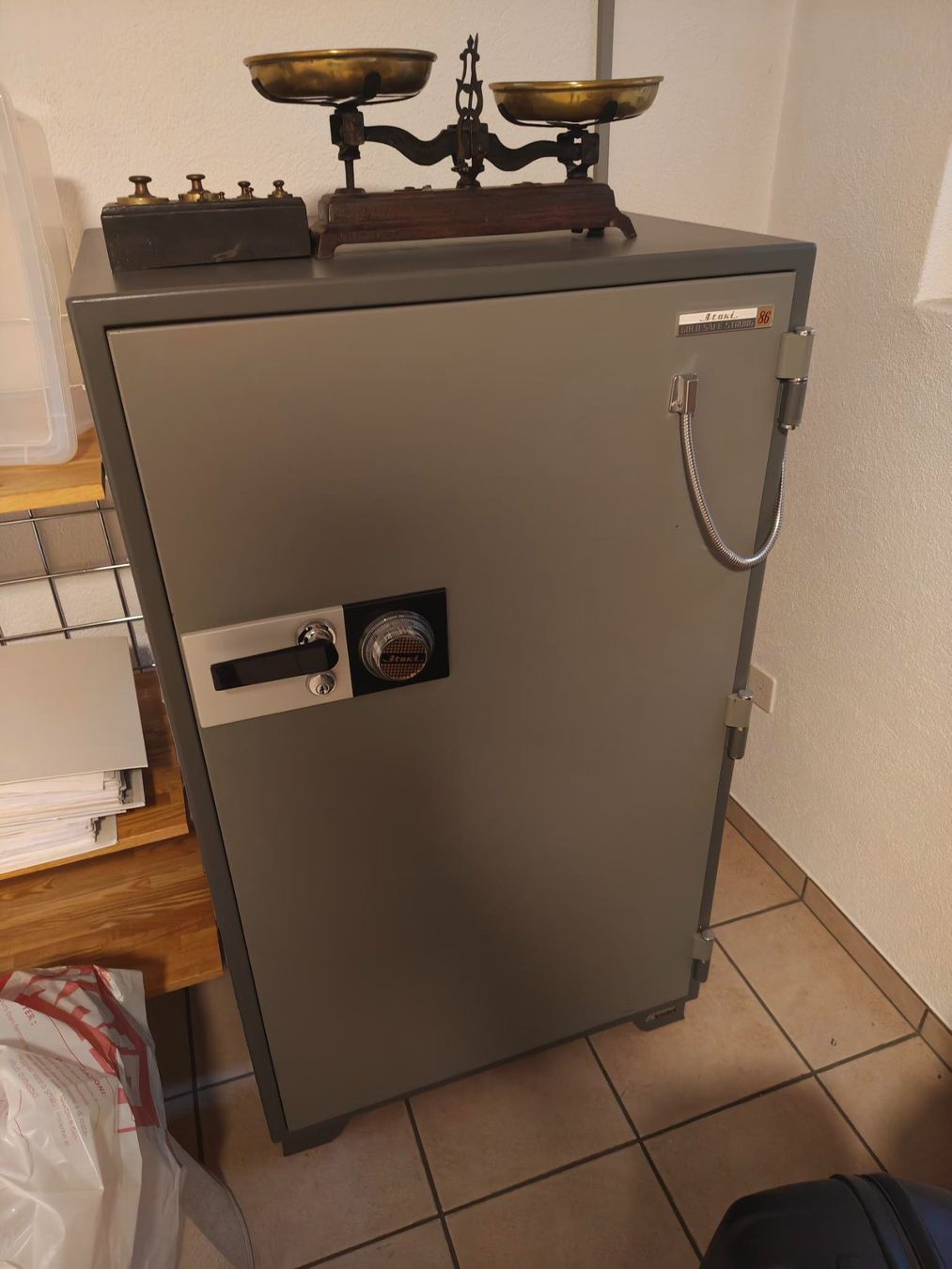 Casseforti: Tresor - Itoki Gold Safe Strong 86 – Usato da Rickenbach LU venduto da imagine6221