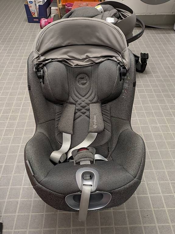 Seggiolini per auto: 2 Autositze Cybex + Base – Usato da Watt venduto da t30annen 4