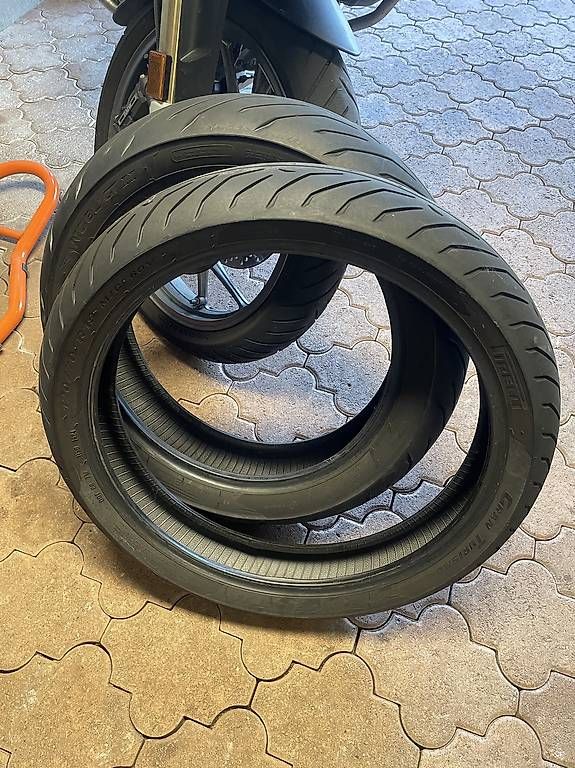 Tutti i ricambio per moto: Pirelli Angel GT2 – Usato da Bremgarten AG venduto da Swoop