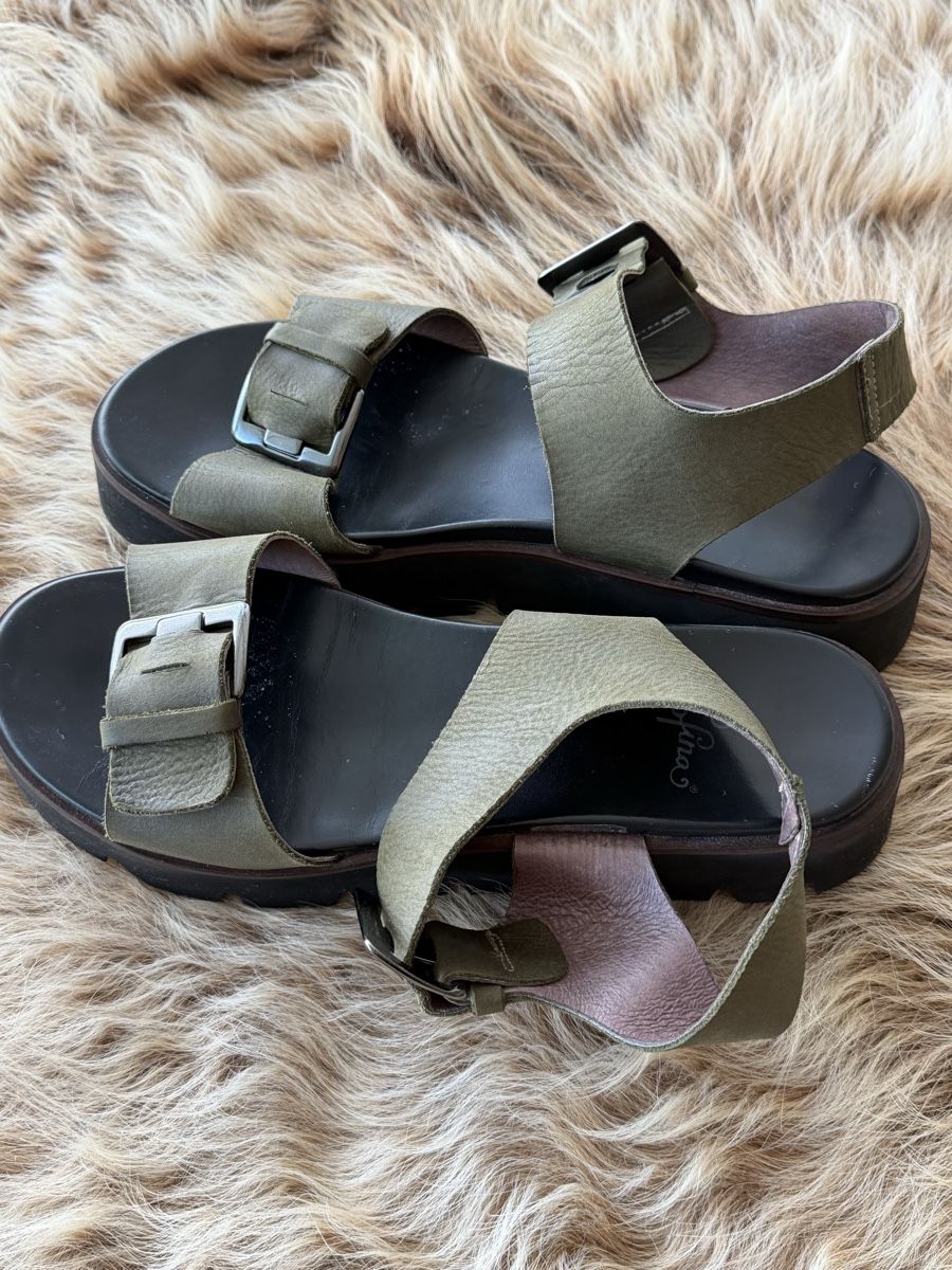 Lofina Scarpe da donna: Lofina Sandalen 41 – Usato da Reigoldswil venduto da MerlinsMorgane 1