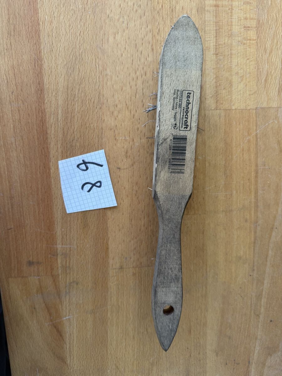 Tutti gli attrezzi: Drahtbürste Technocraft Holzgriff gebraucht Artikel 89 – Usato da Beckenried venduto da chef3945