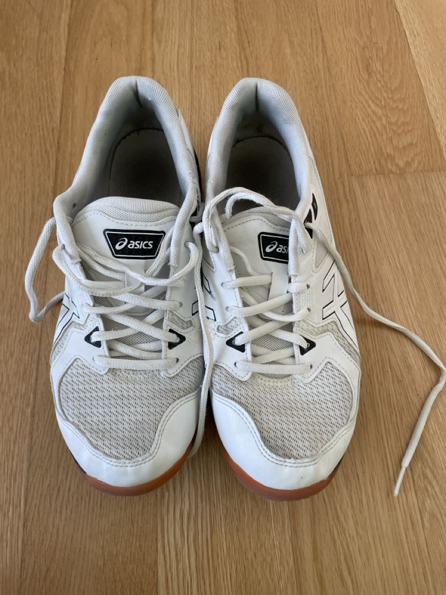 Asics Scarpe da uomo: Asics Hallenschuhe Gr. 43.5 – Usato da Allschwil venduto da DoRo7