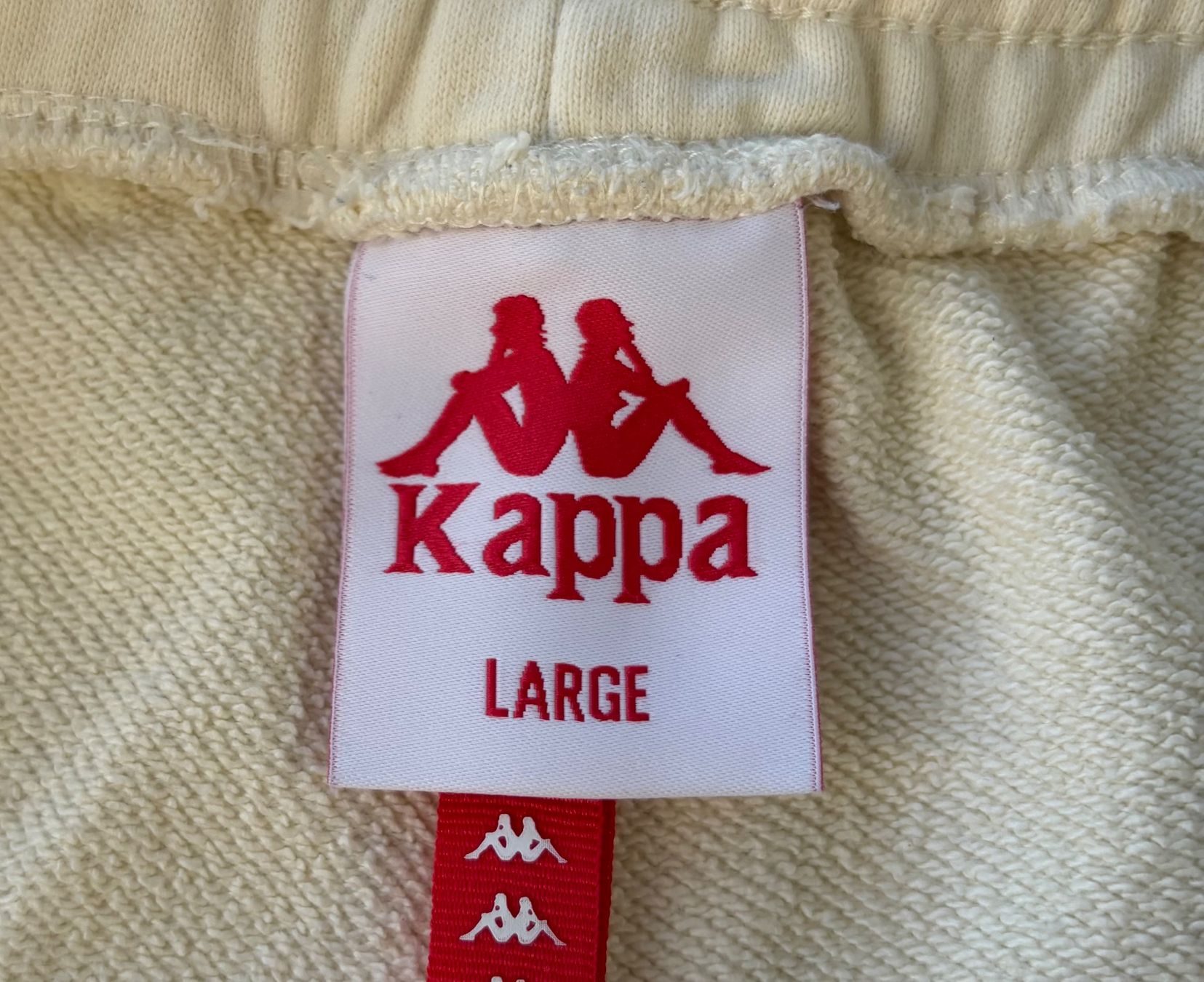 Kappa Pantaloni: Kappa Shorts beige Grösse L – Usato da Hallwil venduto da maxima2006 2