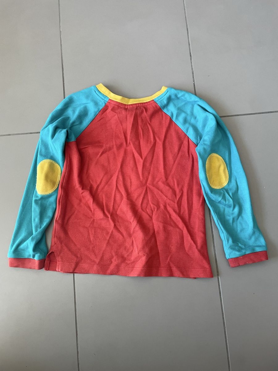 Lotti & Set di vestiti: Little Green Radicals Tshirt set, 122 – Usato da Salavaux venduto da Kevinka 4