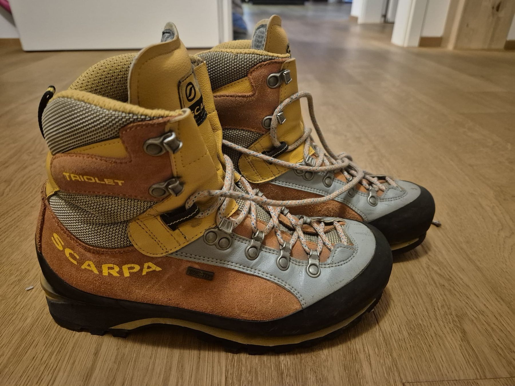Scarpa Damenschuhe: Scarpa Wanderschuhe Triollet Grösse 39.5 gebraucht – Gebraucht aus Zürich von lettezh 1