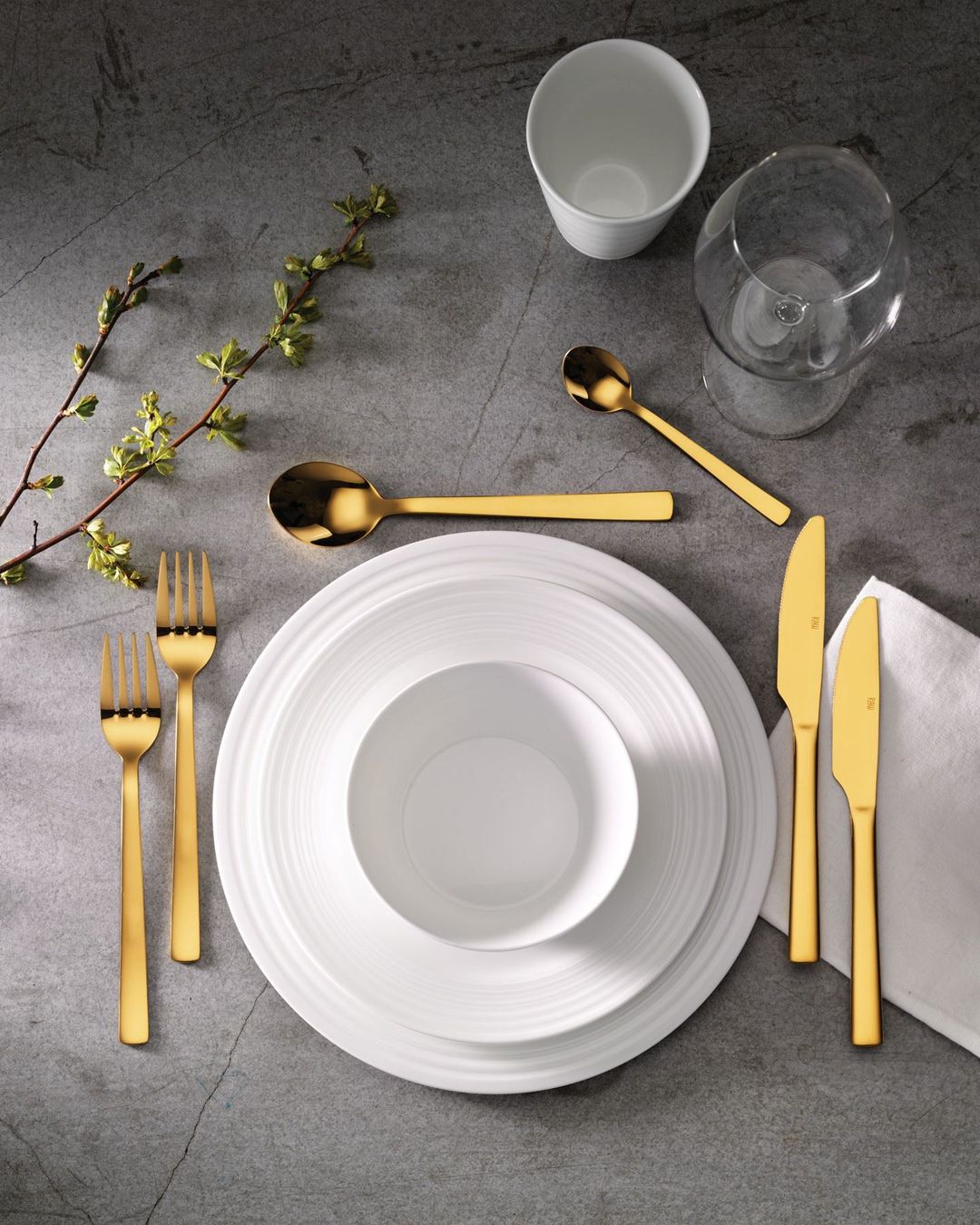 Bestecksets: Besteck RAW Gold Besteckset 16-teilig – Neu und originalverpackt aus Wettingen von kochshop 4