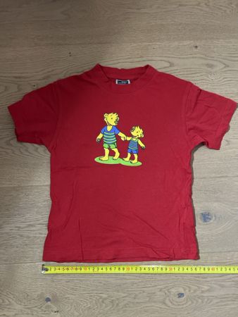 Neu: T-Shirt mit Bärli-Motiv, Grösse 110/116