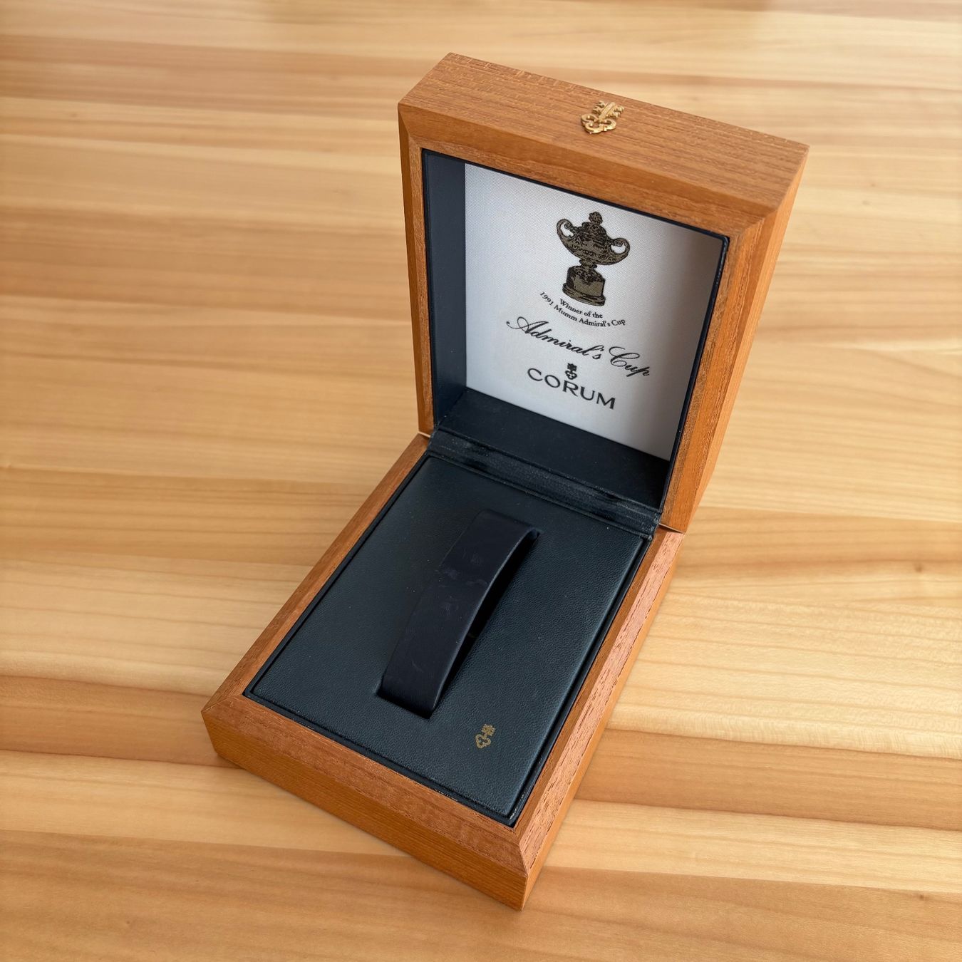 Corum Orologi: Corum Admirals Cup Holzbox – Usato da Winterthur venduto da LaBodega 1