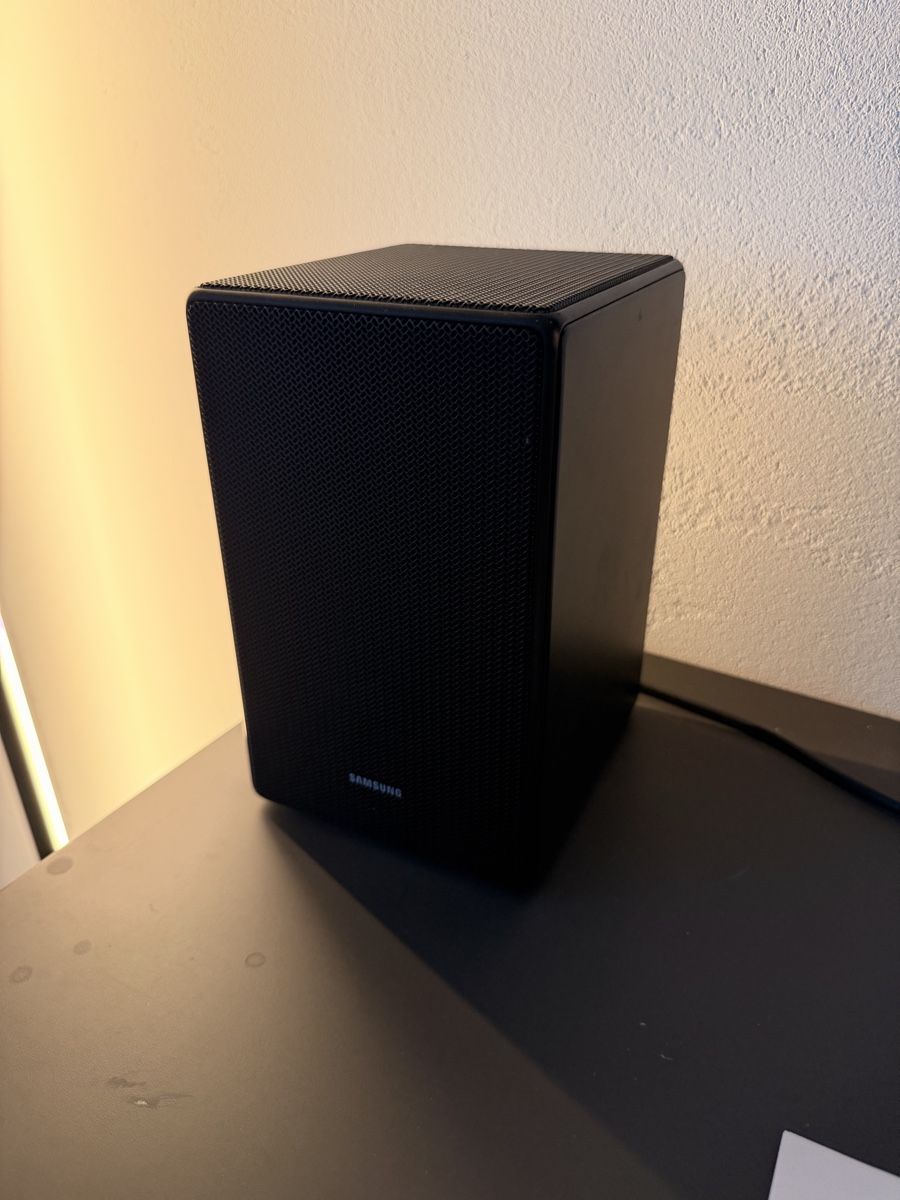 Samsung Home Cinema: Samsung Soundbar + Rear Speaker / Q850A – Usato da Zürich venduto da rotweristes 2