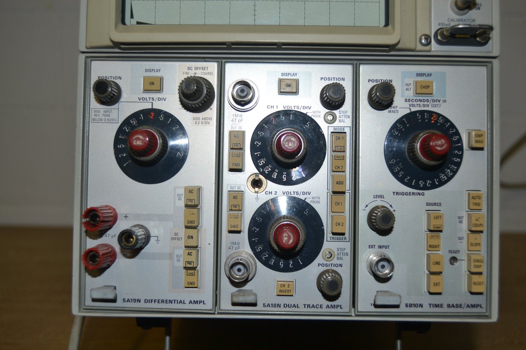 Misurare: Tektronix D12 / 5103N Dual-Beam non-storage – Usato da Wil SG venduto da fanofrio 3
