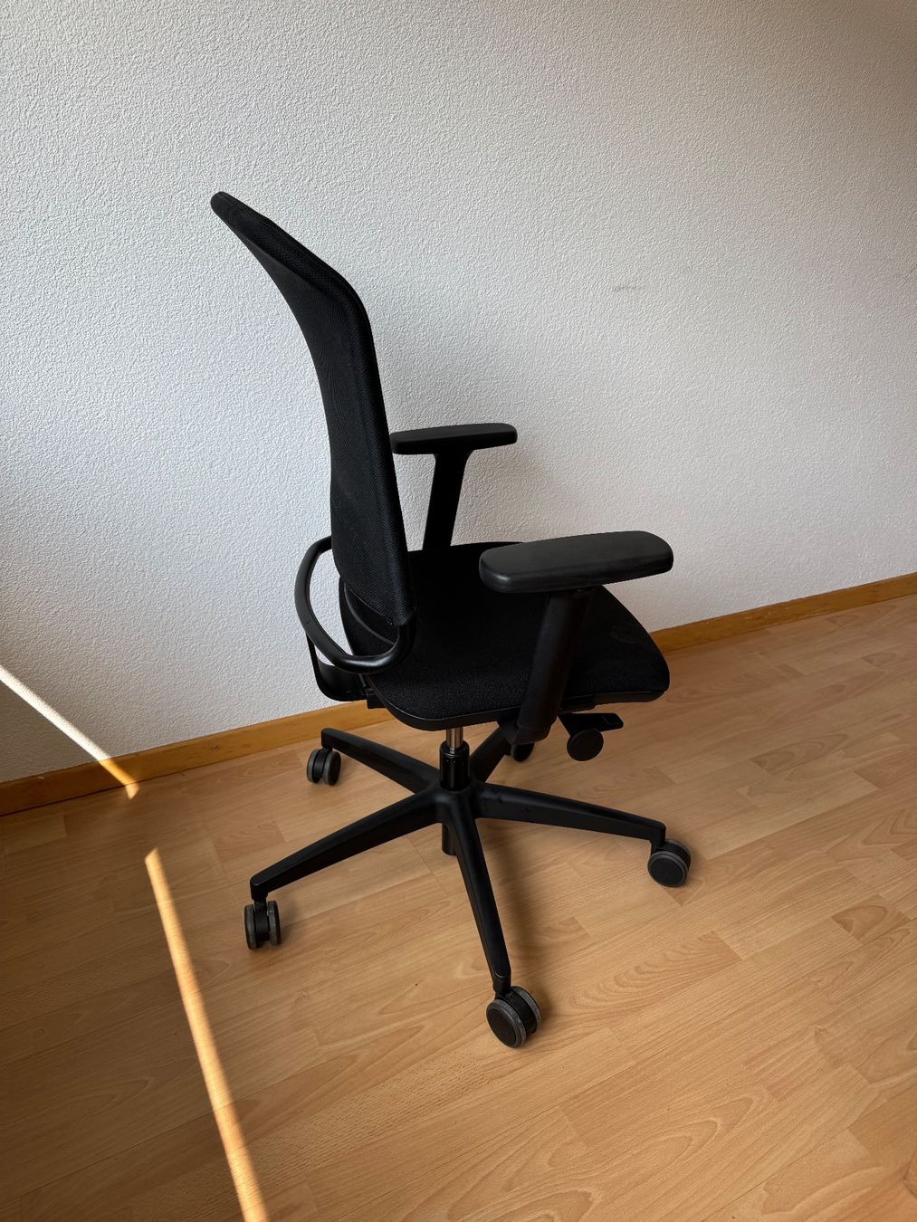 Giroflex Sedie: Giroflex Bürostuhl Mobil Pfister – Usato da St. Gallen venduto da cedisells 1
