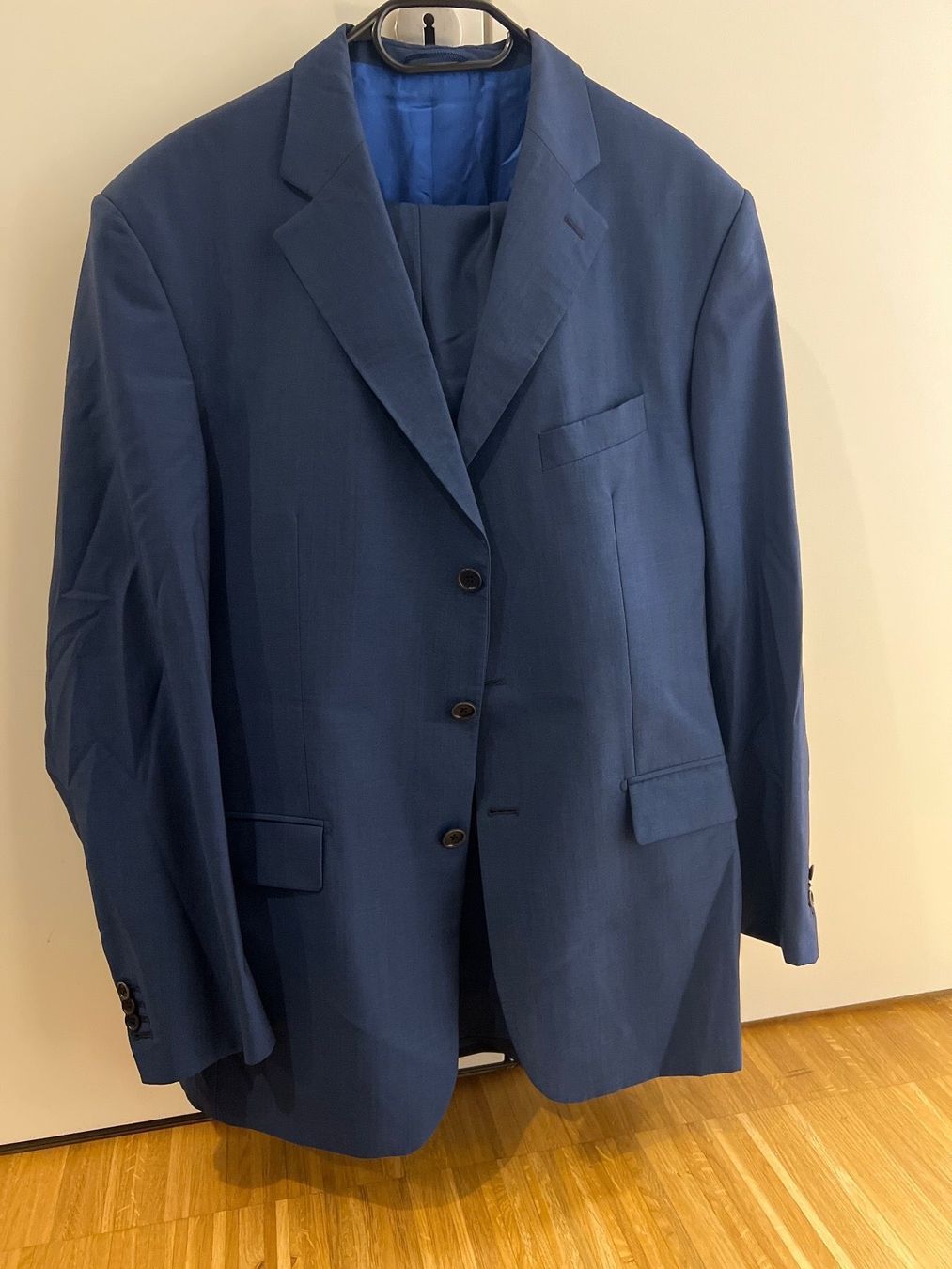Completi: Loro Piana – Usato da Menzingen venduto da Dali2504