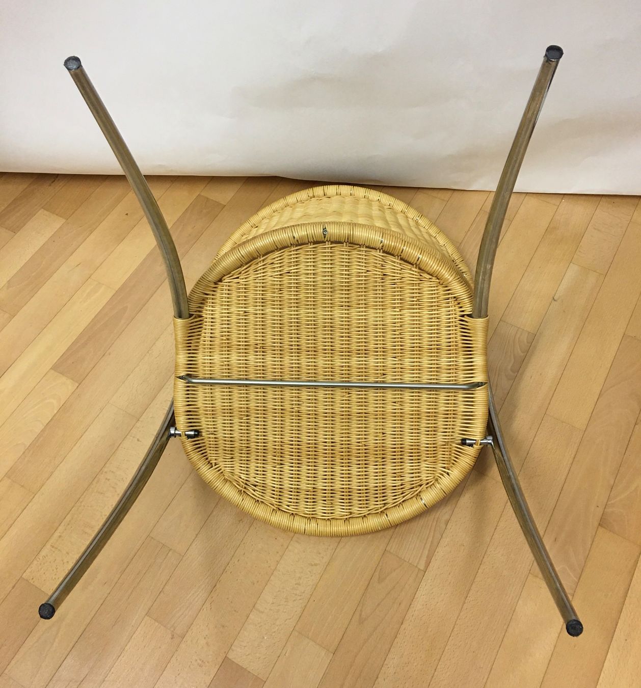 Sessel: Rattan Stuhl mit verchromtem Gestell – Gebraucht aus Olten von ELHANDEL 4