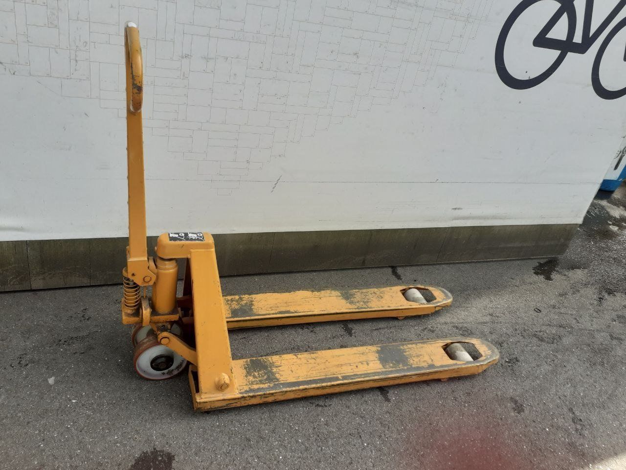 Carrelli elevatori e a forche: 2 transpalettes à réparer – Difettoso da Yens venduto da lue_56f8 3