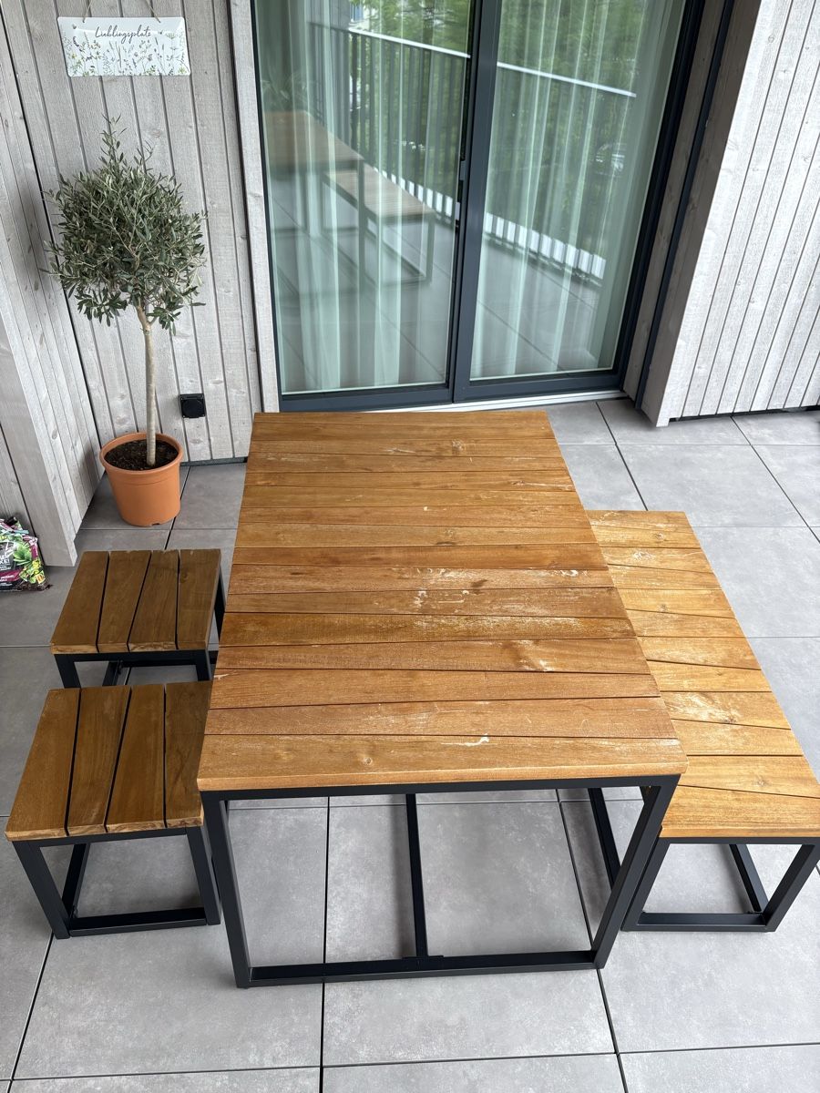 Set di tavolo e panche: Gebrauchtes Garten-Set aus massivem Akazienholz – Usato da Uster venduto da novmbrkid 4