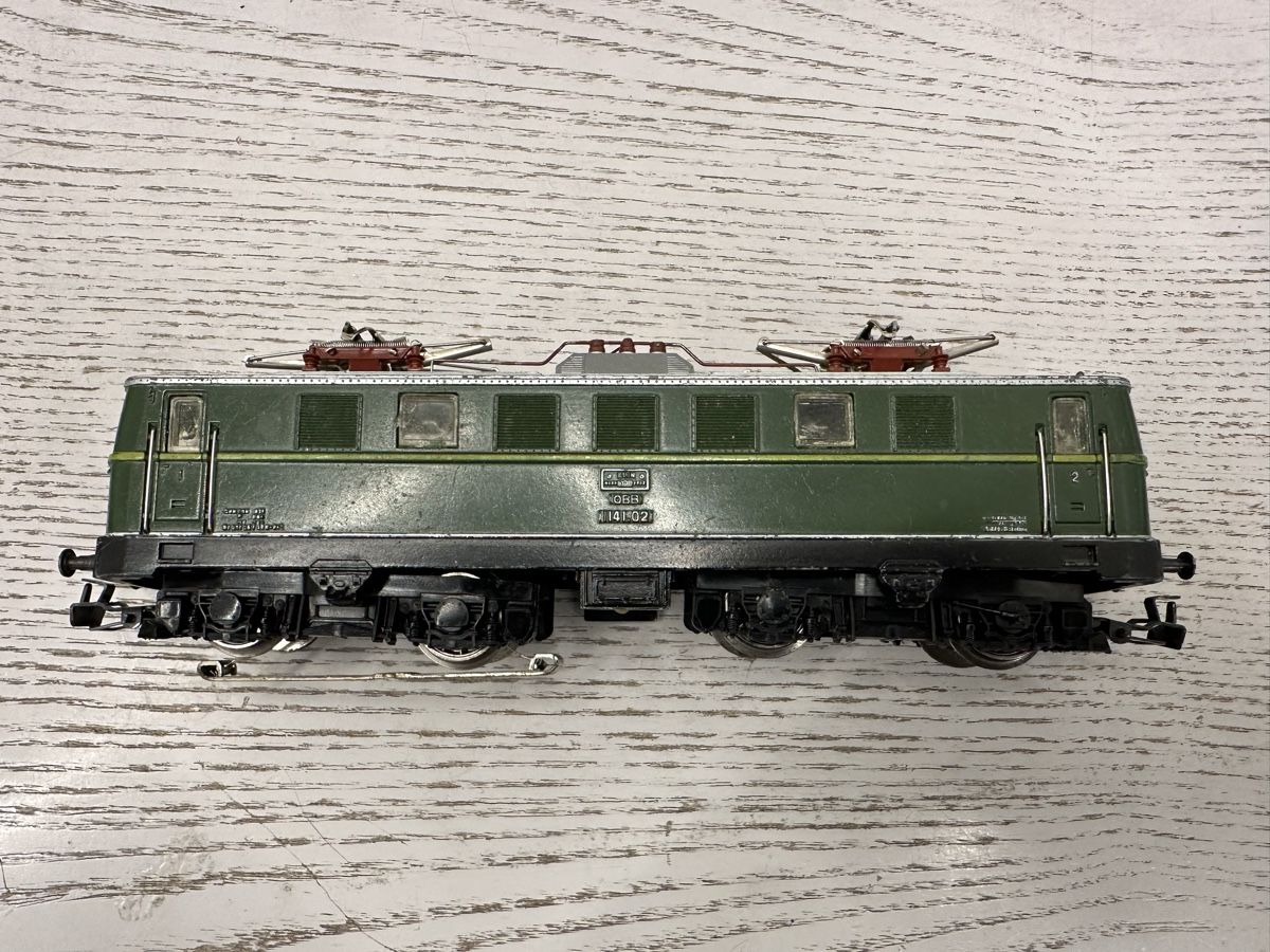 Märklin Modellini di ferrovie: Märklin 3036 ÖBB BR 1141 – Usato da Lupsingen venduto da New-Haven 3