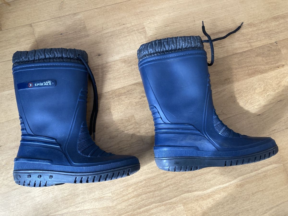 Spirale Scarpe da uomo: Gefütterete Gummistiefel Spirale Gr. 31 – Usato da Jona venduto da rahelg83 1