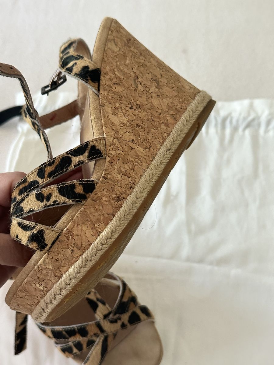 Ugg Scarpe da donna: Sandales compensées UGG, imprimé léopard, parfaites été! – Nuovo (secondo la descrizione) da Versoix venduto da sne_zx2d