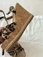 Sandales compensées UGG, imprimé léopard, parfaites été!