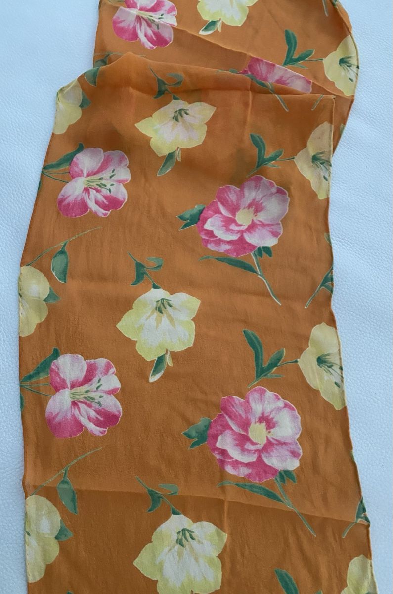 Foulard & Sciarpe: Seiden Schal 🌸 – Usato da Opfikon venduto da Luis144 1