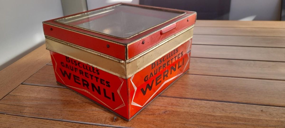 Casse di trasporto: Wernli Biscuits Dose Blechdose rot gebraucht – Usato da Radelfingen venduto da roger302 1