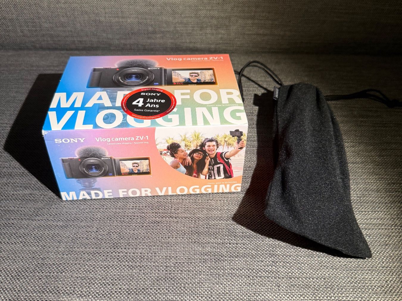 Sony Kamera: Sony ZV-1 Vlogging Kit mit Griff – Gebraucht aus Domat/Ems von clixy 4
