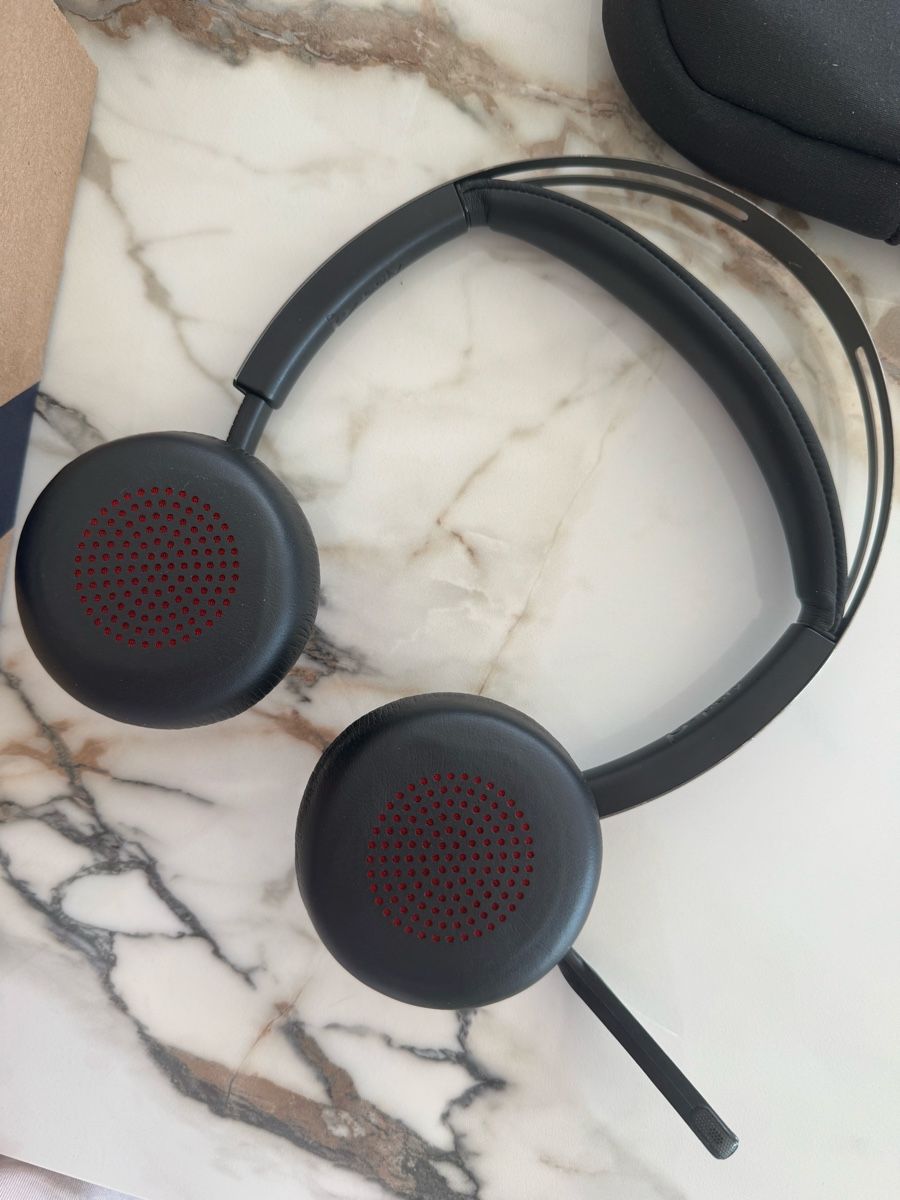 Cuffie: Poly Voyager Focus 2 UC Headset Used – Nuovo (secondo la descrizione) da Zürich venduto da di_archive 6