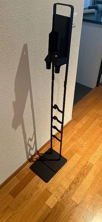 Dyson Autres décorations & accessoires: Dyson Ständer – D'occasion à Basel par Filip1984 1