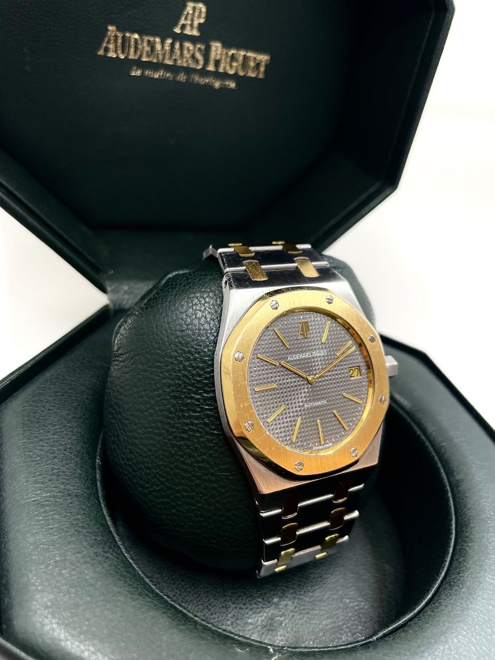 Audemars Piguet Orologi: Audemars Piguet Royal Oak Jumbo – Usato da Zürich venduto da Centralwatches 2