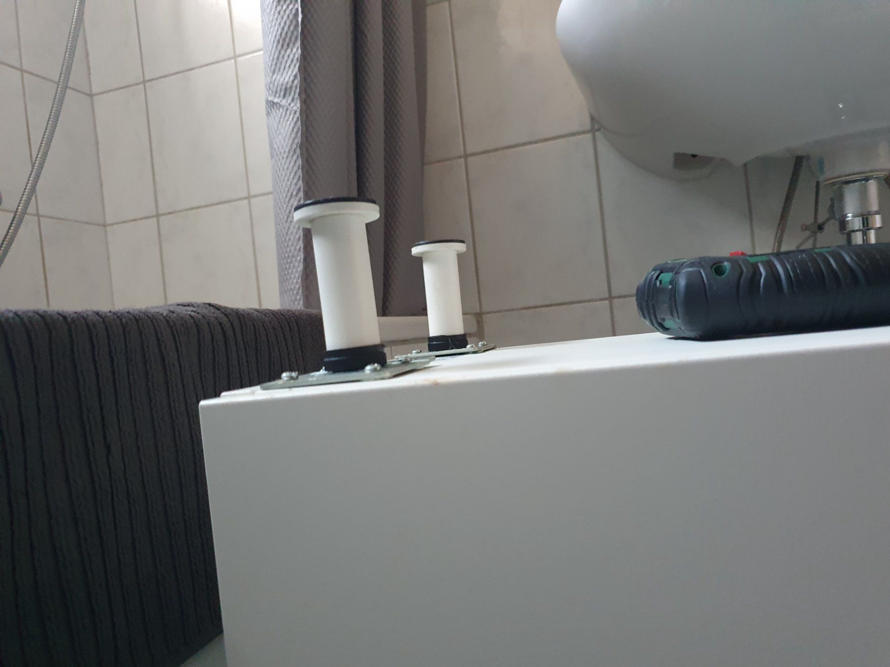 Ikea Altri mobili: Möbelfüsse weiss 8cm hoch – Usato da Bern venduto da NilsMosi 2