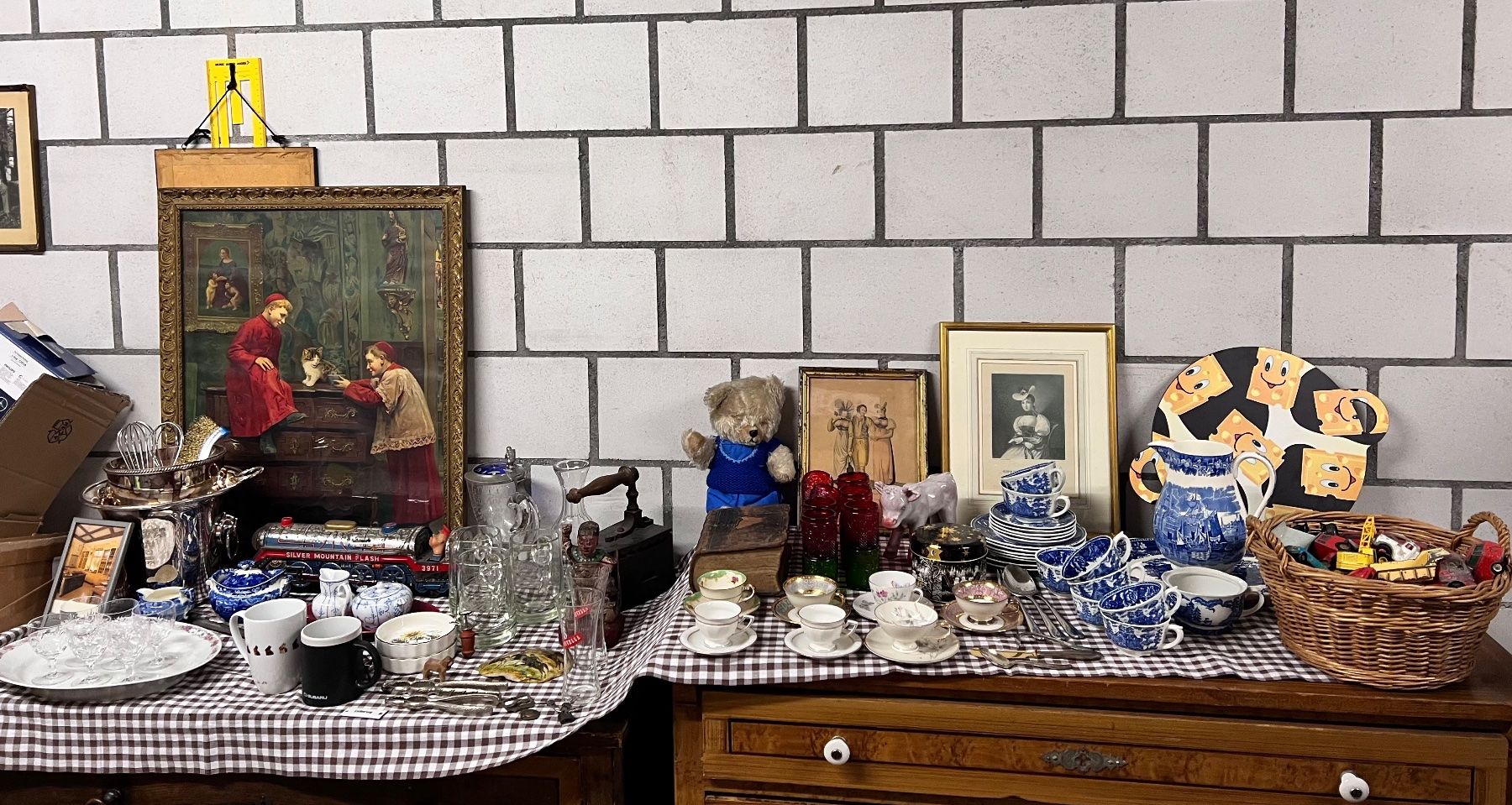 Tutte le decorazioni: Grosses Lot Flohmarktartikel – Usato da Münchenbuchsee venduto da Volver64