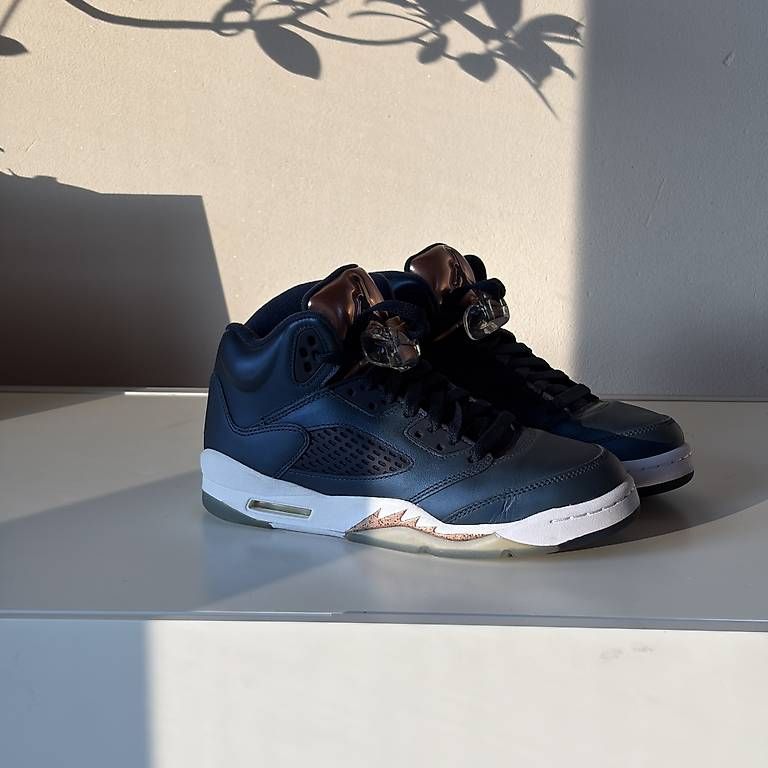 Jordan Chaussures femmes: Jordan 5 Blau Bronze – D'occasion à Balzers par von_9pyc 1