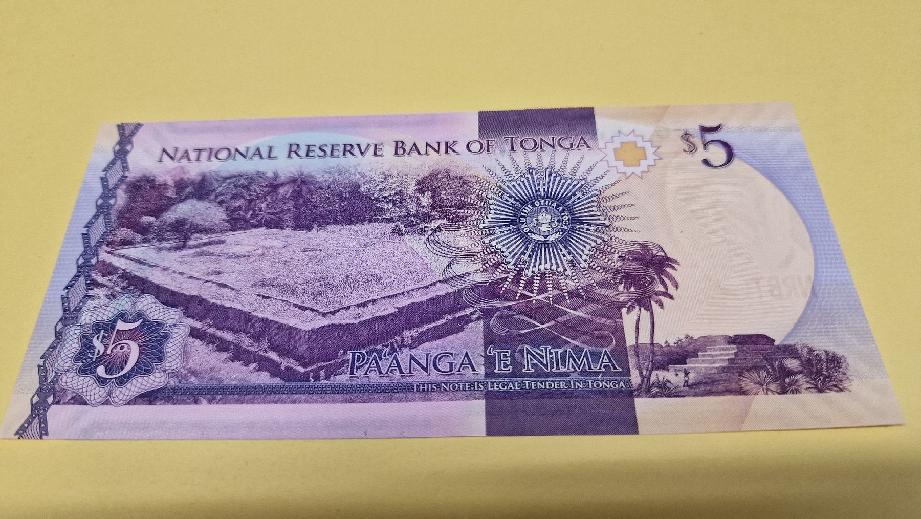 Banconote: Tonga 5 Pa'anga Geldschein, Banknote, – Nuovo e nell'imballaggio originale da Herisau venduto da Antiques.AR 1