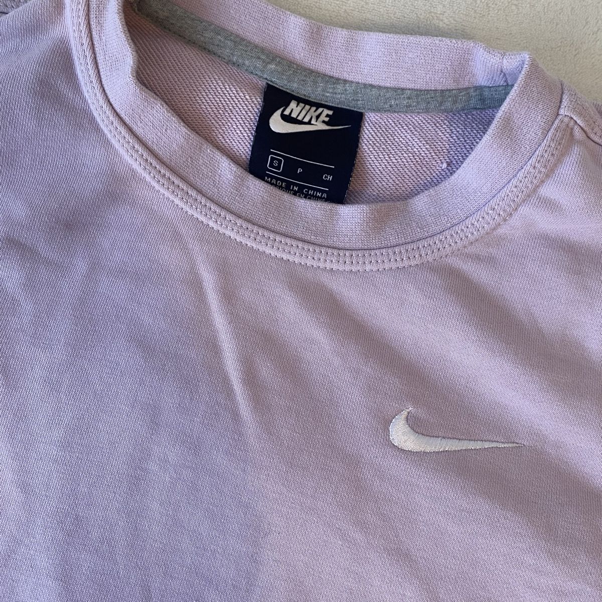 Nike Maglioni & Felpe: Nike Lilac Violett Pulli S Unisexe – Usato da Givisiez venduto da dor_xb9k 1