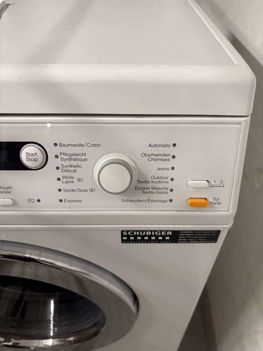 Miele Machines à laver: Mile Waschmaschine  – D'occasion à Rapperswil SG par kat_rw8q 4