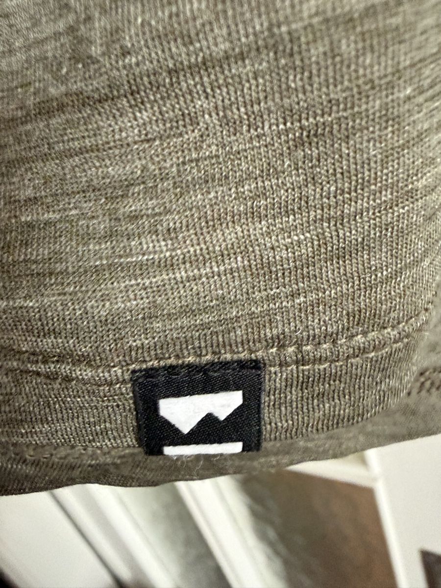 Mons Royale Top: Mons Royal Merino Tank Tee M – Usato da Liebefeld venduto da Lalyle 4