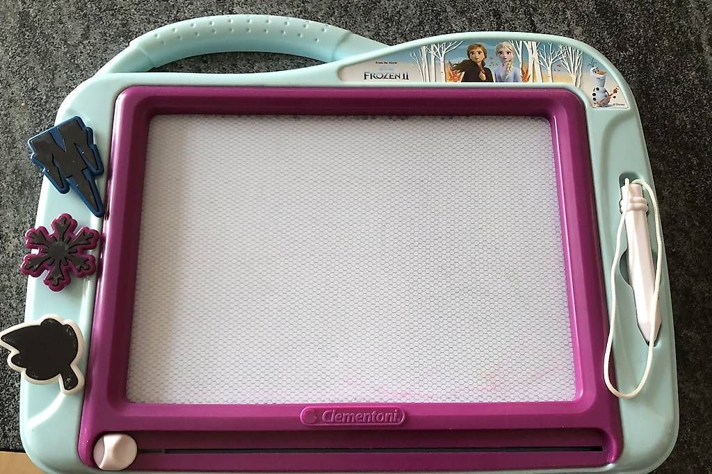 Giocattoli: Maltafel Frozen mit Stempel – Usato da Oberbuchsiten venduto da etr_2jg5