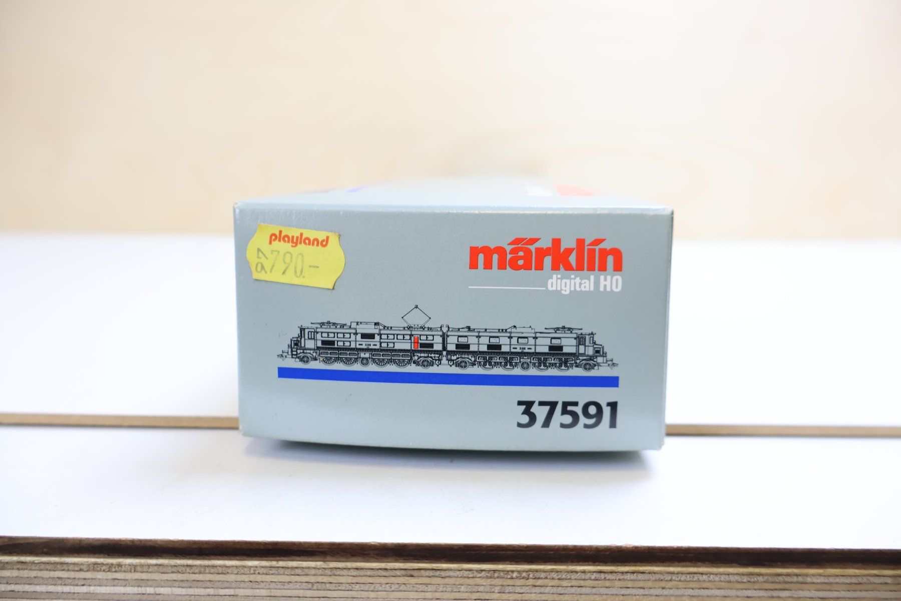 Märklin Modellini di ferrovie: Märklin SBB grosse Doppel E-Lok Ae 8/14  - Digital 37591 – Usato da Winterthur venduto da Monstera 9
