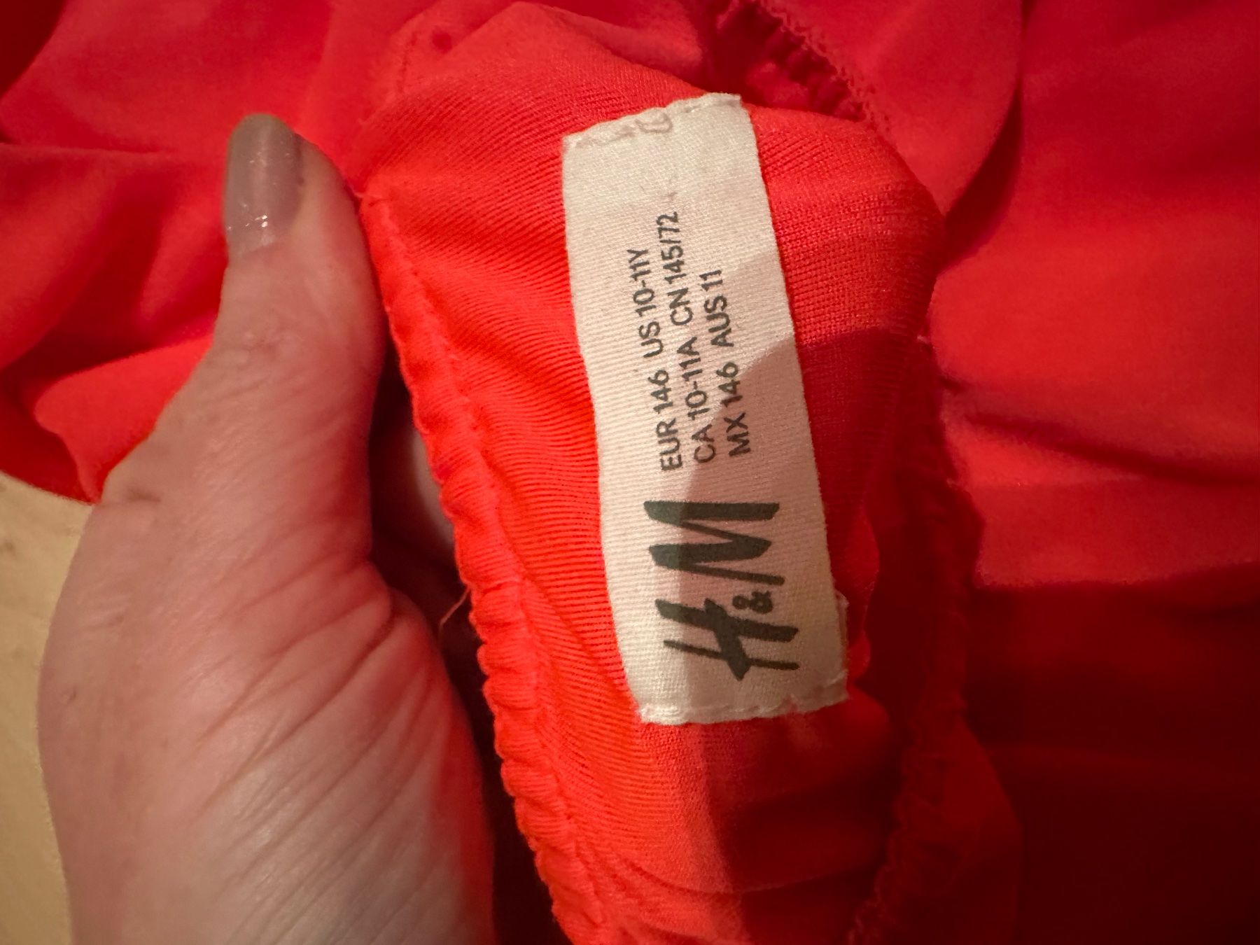 H&M Vestiti & Gonne: Mädchenkleid 146 – Usato da Bettlach venduto da Saray0 1