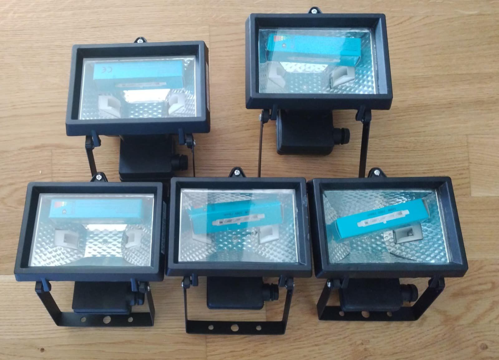 Lampen: 5 Bricolux Halogen Floodlight Scheinwerfer 120W R7s IP44 – Neu (gemäss Beschreibung) aus Küsnacht ZH von awanderer_