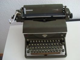 1 ANTIKE HERMES SCHREIBMASCHIENE