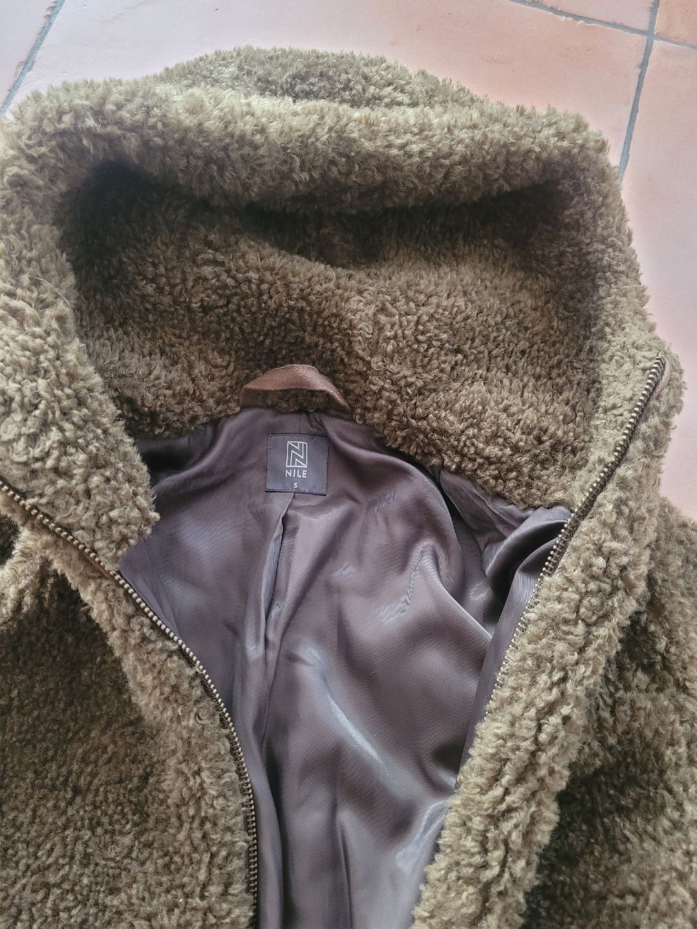 Nile Cappotti: Nile mantel teddy taille S Olive – Usato da Echallens venduto da frimousse2008 2