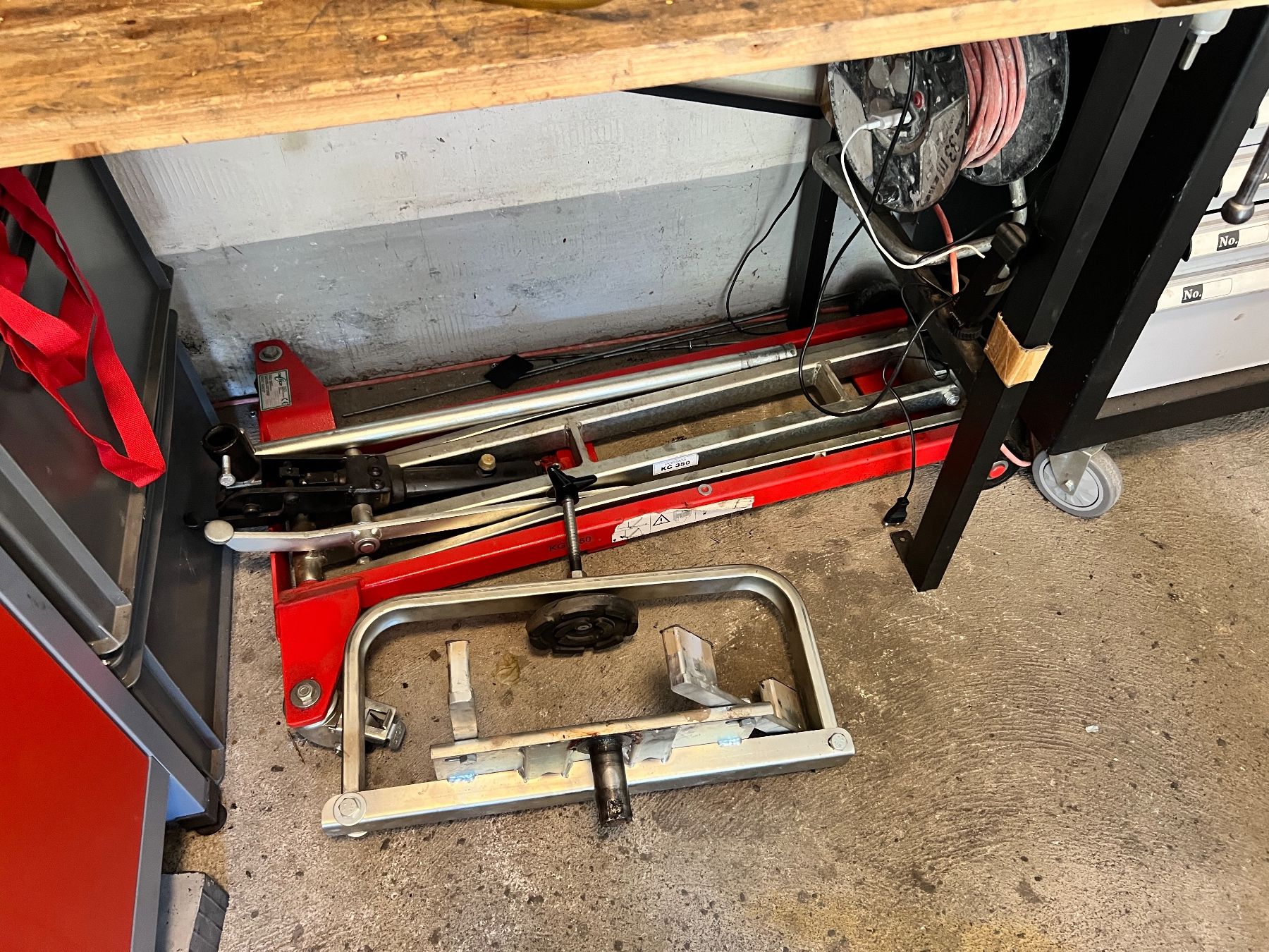 Hebebühnen: Vespa Hebebühne – Gebraucht aus WETTINGEN von Tobia6