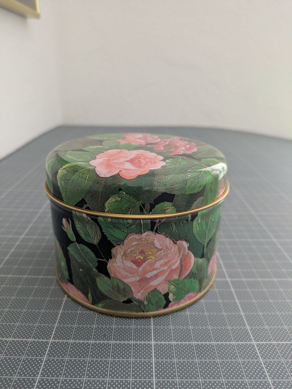 Altro in Decorazioni & Accessori: Dose vintage rosa Rosen Dekor rund blech – Usato da Ermatingen venduto da trendyquitaeten 6