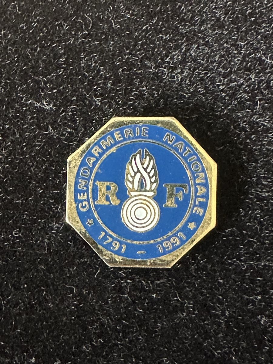 Plaketten & Abzeichen: Pin Gendarmerie Nationale R.F.  – Gebraucht aus Basel von fasnachtsoutlet1965