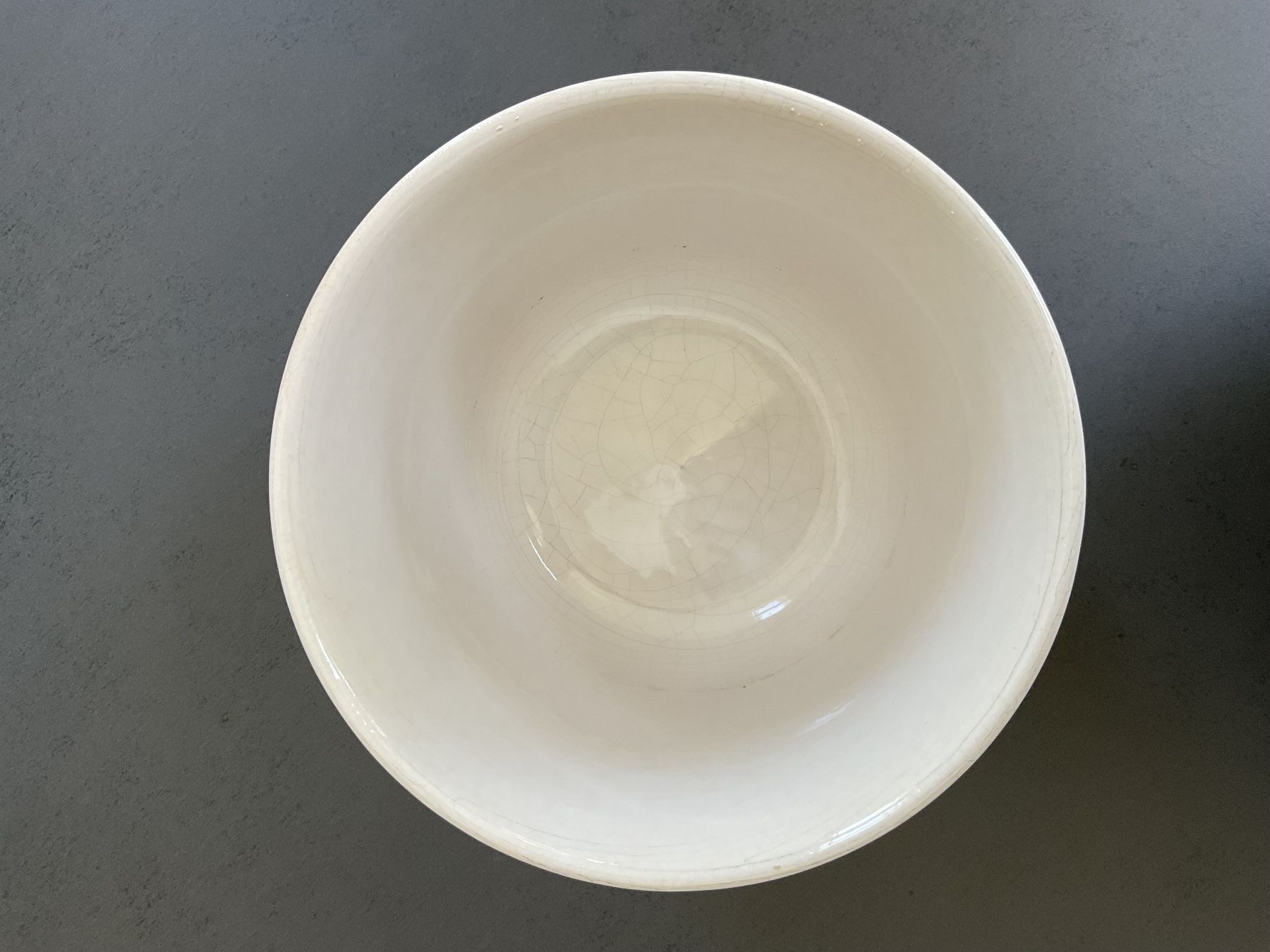 Pots de fleurs: Übertopf, weiss mit Blumenmuster – D'occasion à Adliswil par Bolline 2