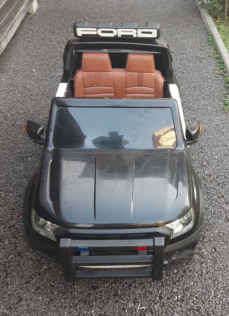 Véhicules pour enfants: Elektrisches Kinderauto "FORD". – D'occasion à Steffisburg par rom_fb2p 2